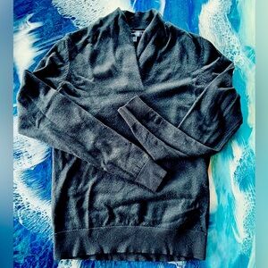 346 Brooks Brothers Size S soft 100% Merino Wool Black Sweater Comfortable!